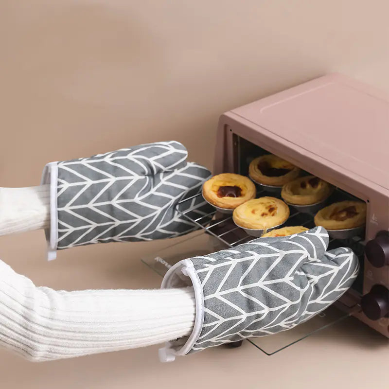 Heat Resistant Kitchen Gloves