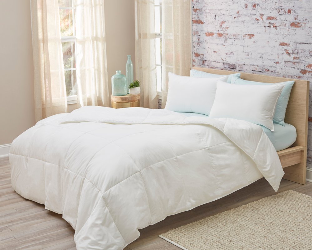 White Queen Cotton Washable Microfiber Down Alternative Comforter  Warm Home View